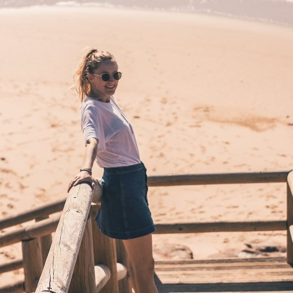 Meet your Posher, Zoe - Picture 1 of 1